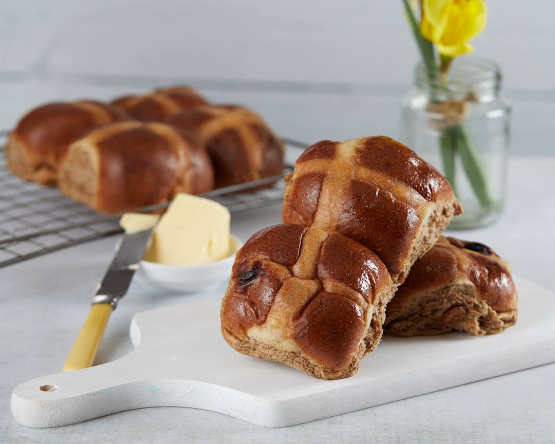 Community Co Hot Cross Buns (Image Credits: Unsplash)