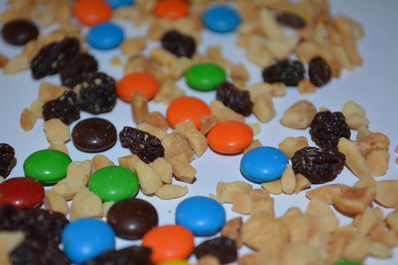 Trail Mix: The Sneaky Snack (image credits: pixabay)