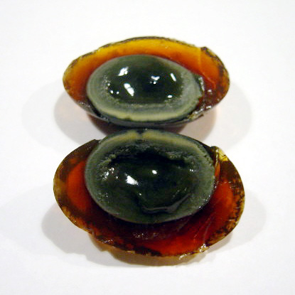 Century Eggs - Time-Transformed Delicacies (image credits: wikimedia)