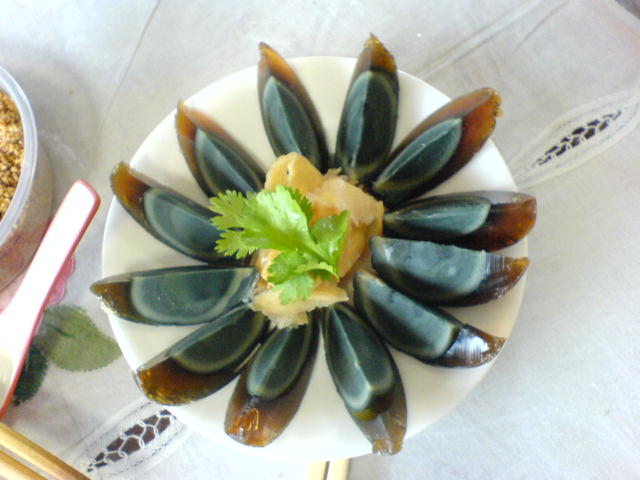 Century Eggs: China's Time-Defying Delicacy (image credits: wikimedia)