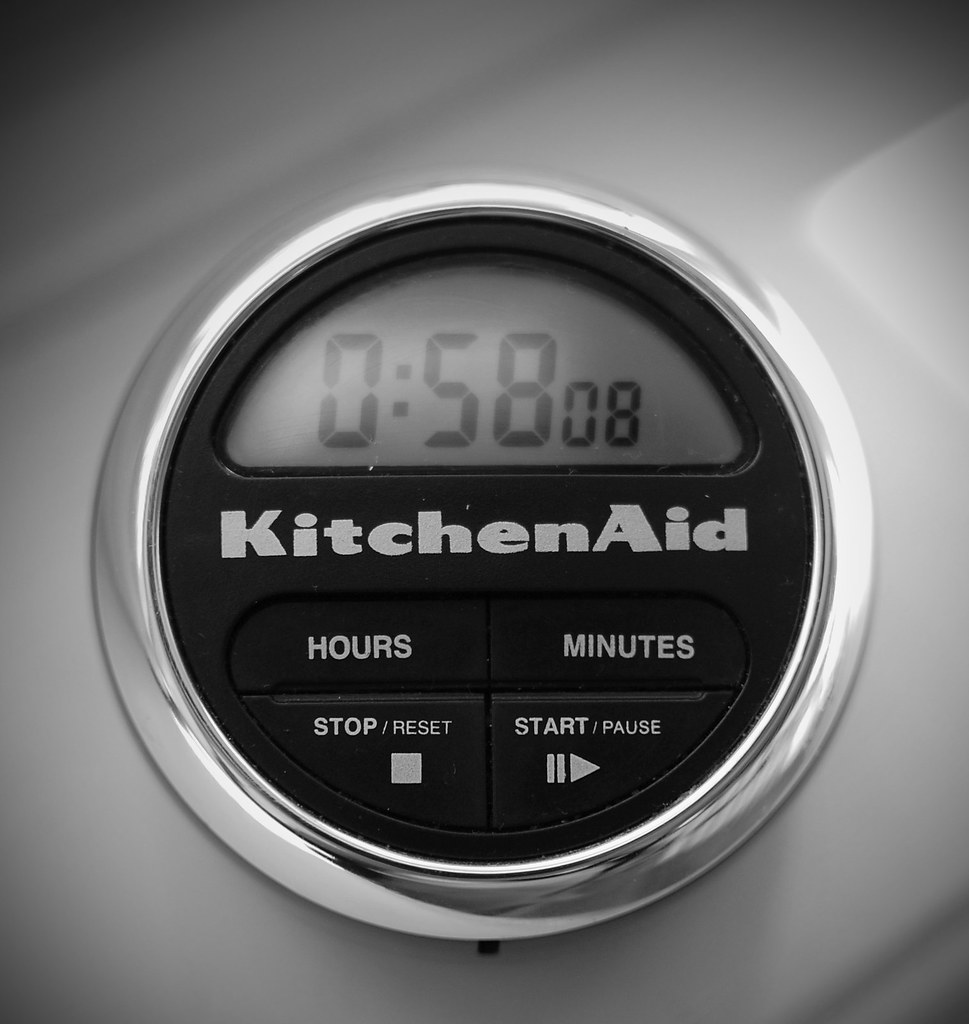 Kitchen Timers Handle Life-or-Death Timing in Professional Settings (image credits: flickr)