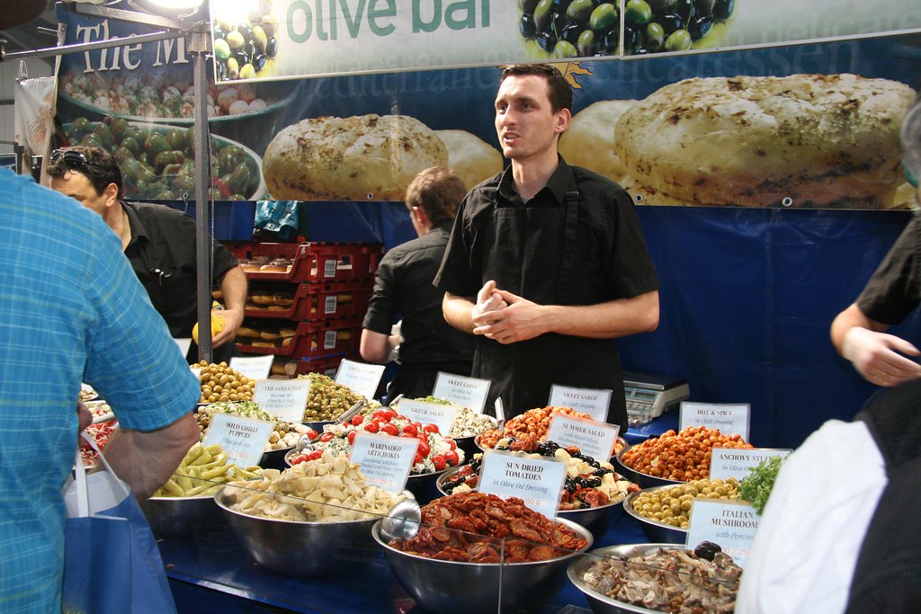 Lukewarm Buffet Food Sitting at 110°F (image credits: flickr)