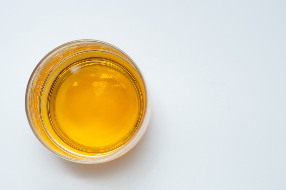 Flaxseed Oil: The Omega-3 Powerhouse That Can't Take the Heat (image credits: unsplash)