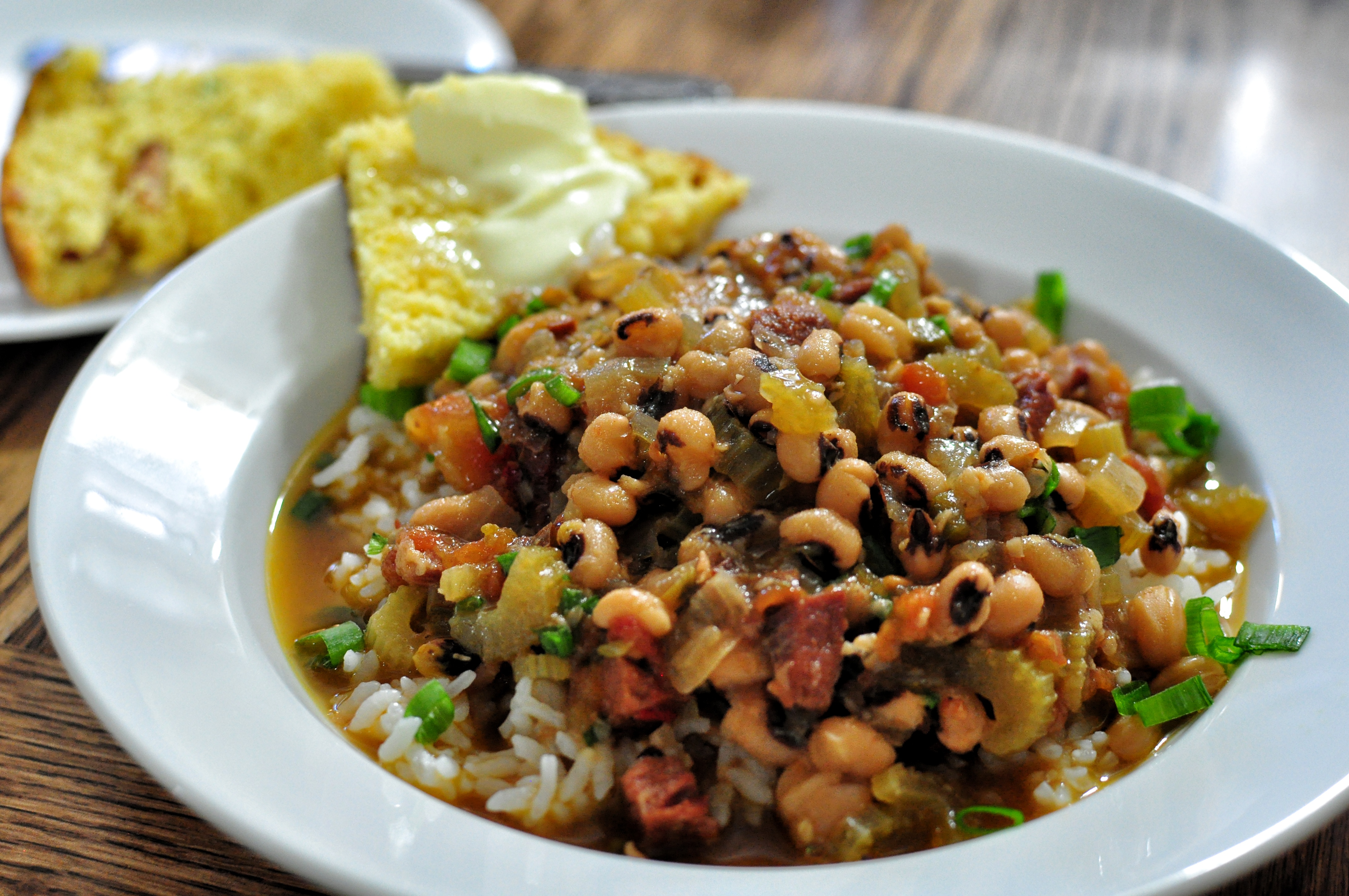 Hoppin’ John with Brown Rice (image credits: wikimedia)