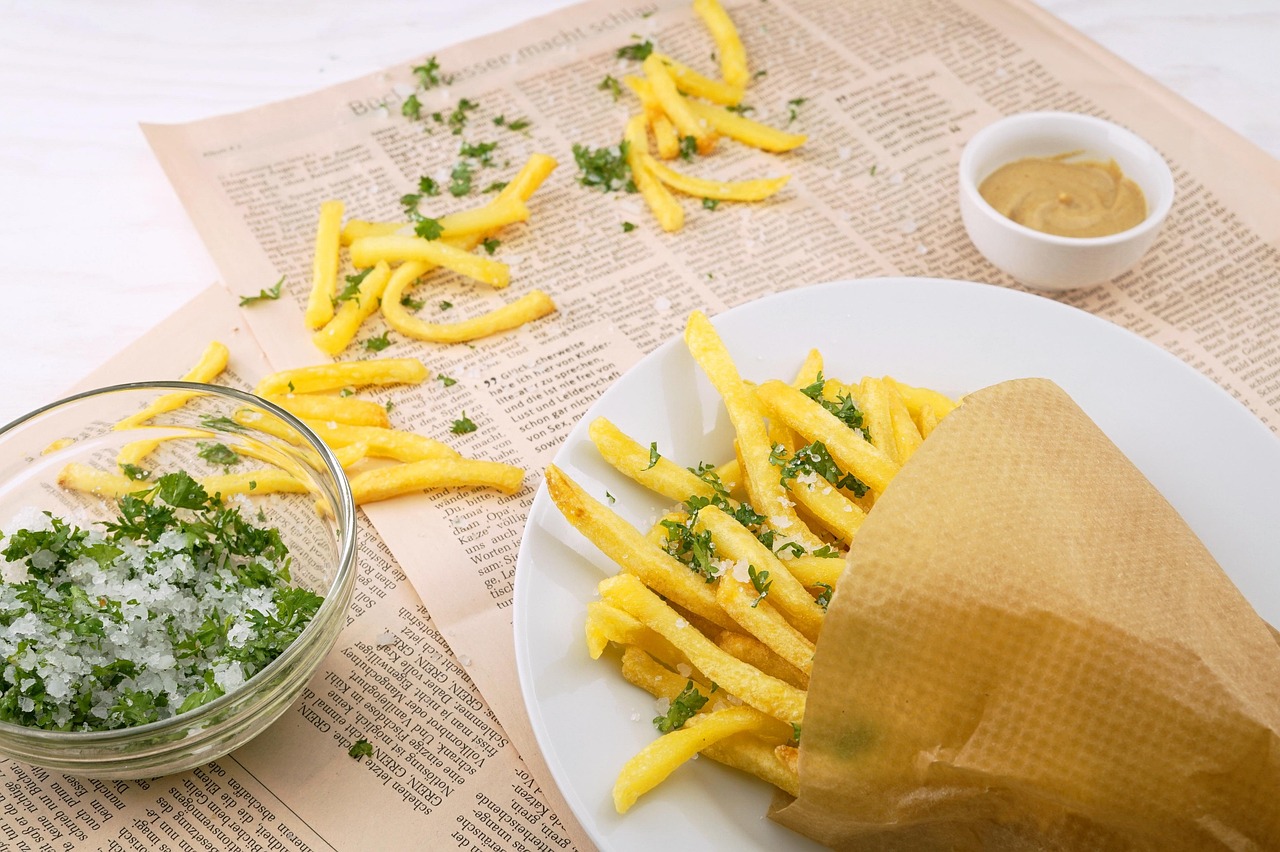 Potato Chips: The Soggy Disappointment (image credits: pixabay)