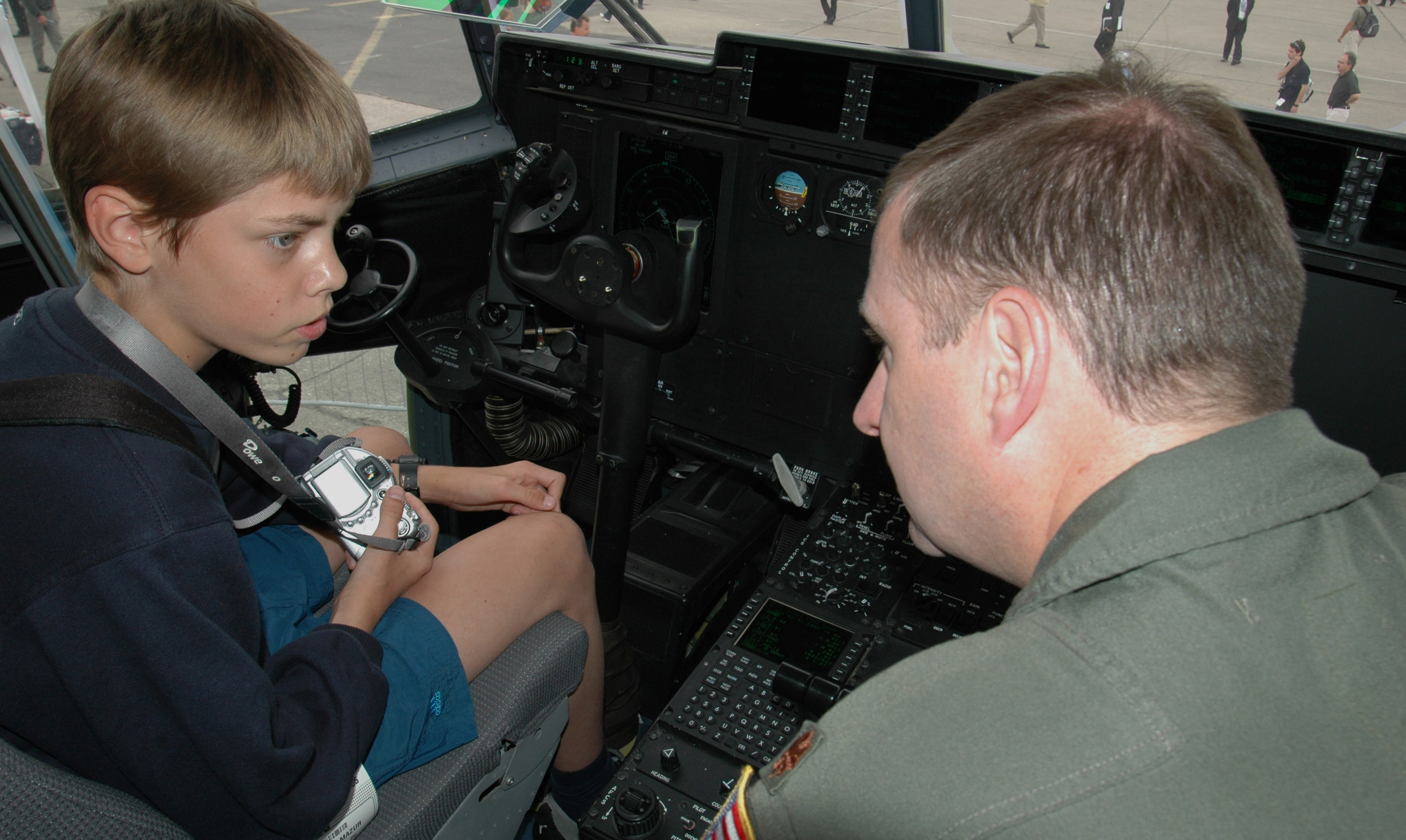 Junior Pilot Wings and Cockpit Visits for Children (image credits: Gallery Image)