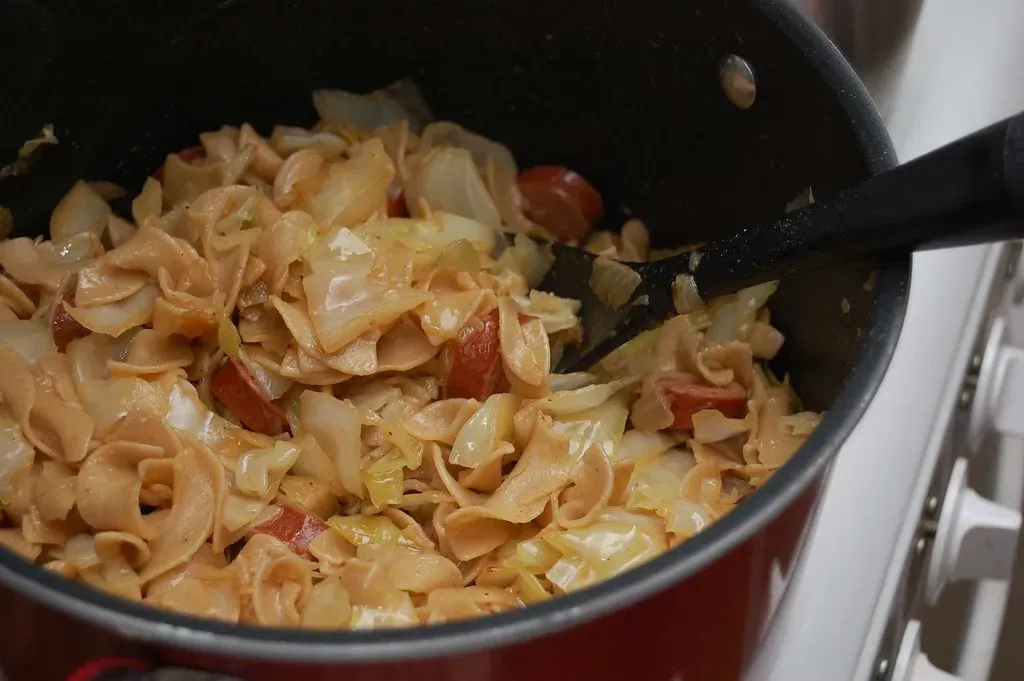 Cabbage and Noodles (Haluski) (Image Credits: Flickr)