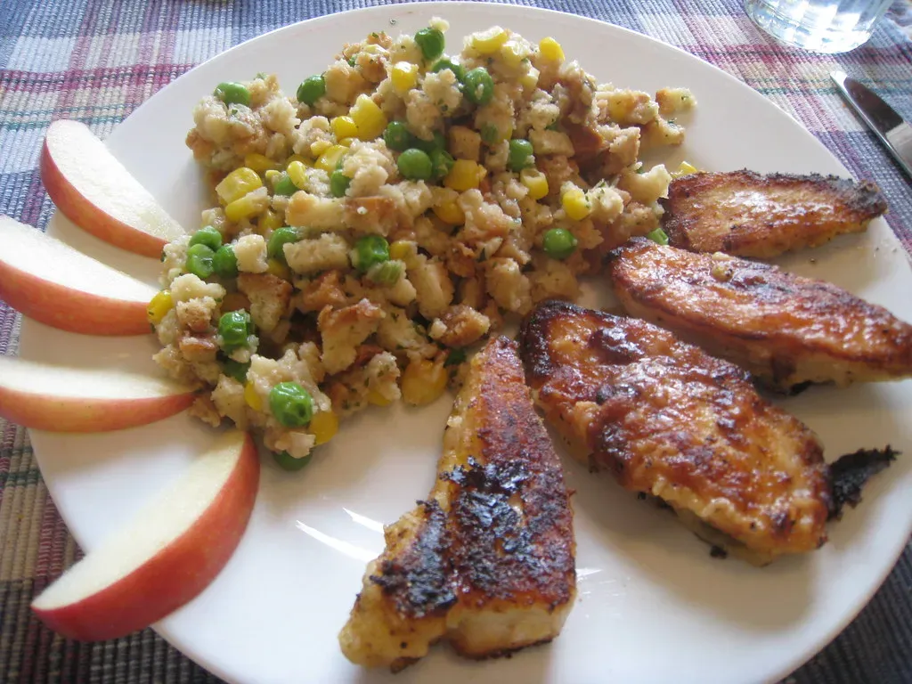 Fried Apples with Bacon (Image Credits: Flickr)