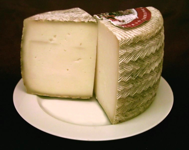 Manchego: Spain’s Sheep Cheese in Jeopardy (image credits: wikimedia)
