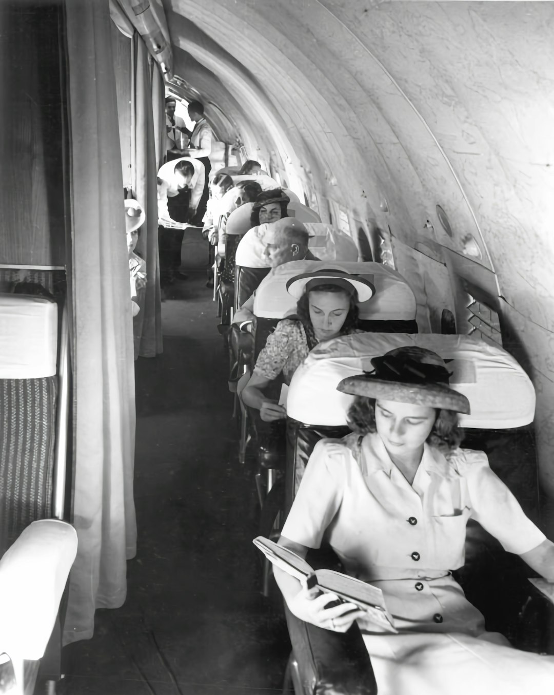 Formal Dress Codes That Made Every Flight Feel Like A Special Event (image credits: unsplash)