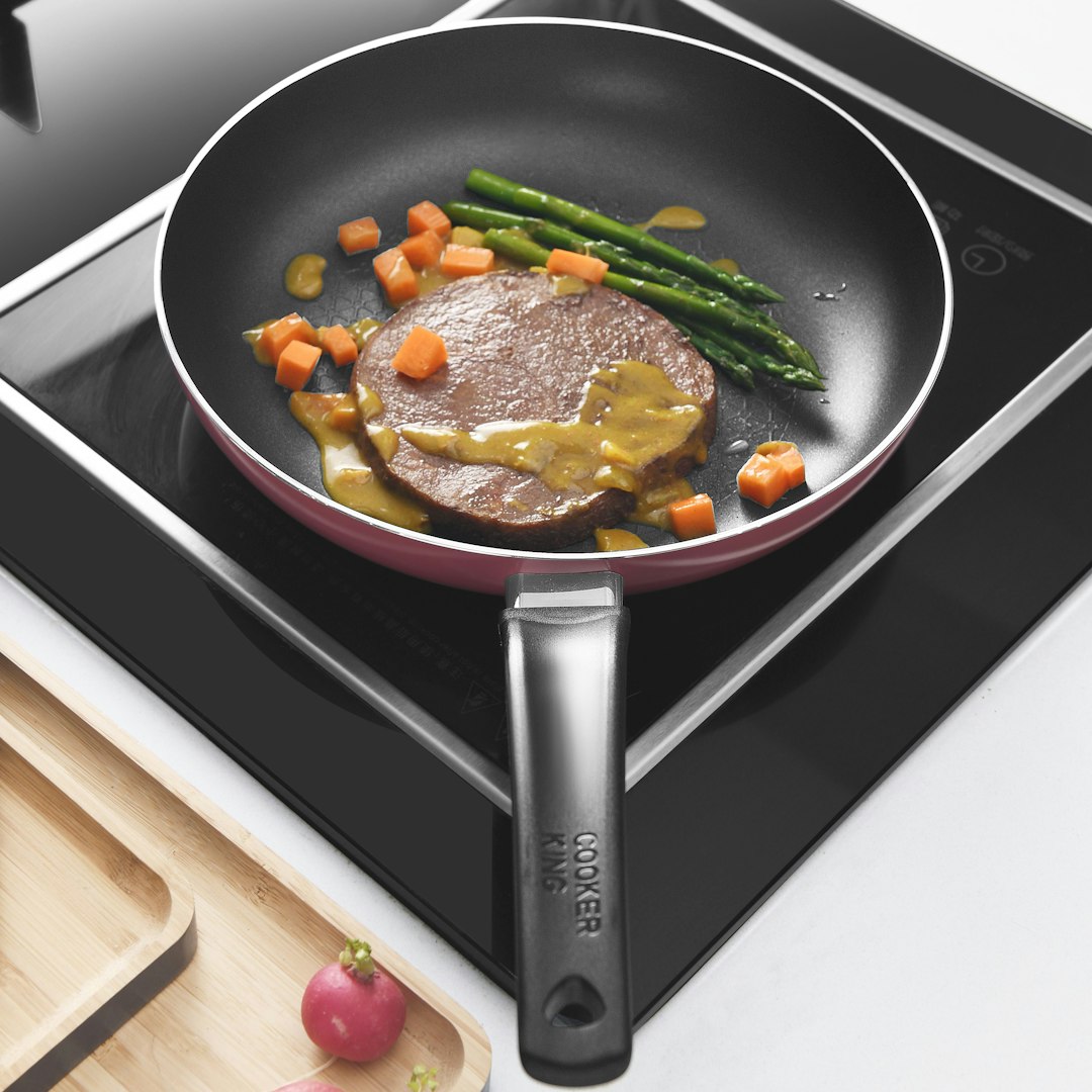 What Makes Nonstick Pans So Popular in 2025? (image credits: unsplash)