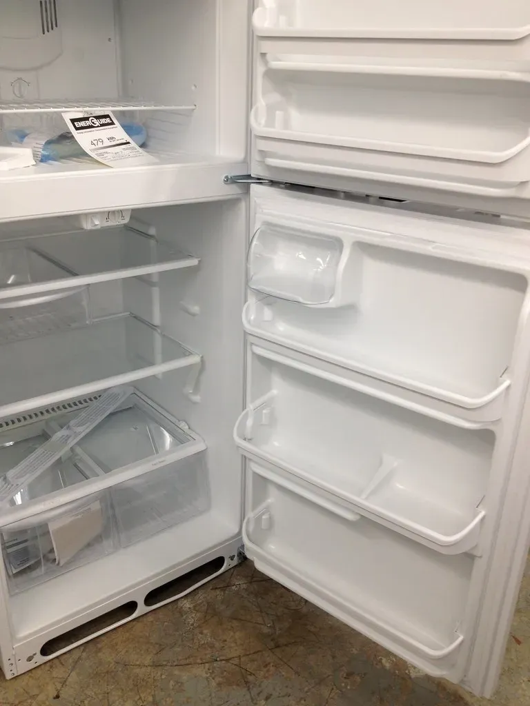 4. An Empty or Near-Bare Fridge Can Indicate Withdrawal and Low Motivation (triviaqueen, Flickr, CC BY 2.0)