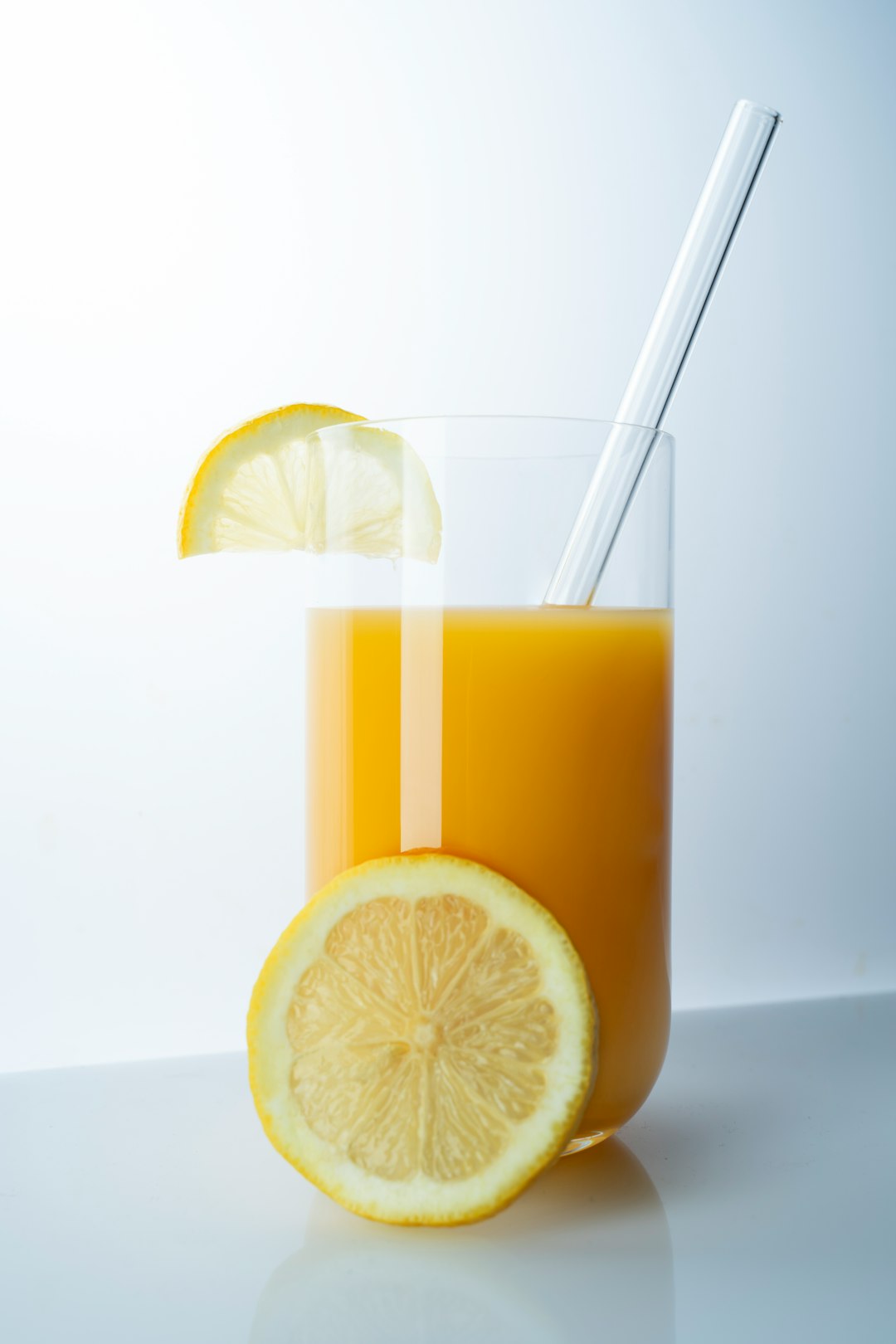 Juice Cleanses: The Expensive Way to Spike Your Blood Sugar and Lose Muscle (image credits: unsplash)