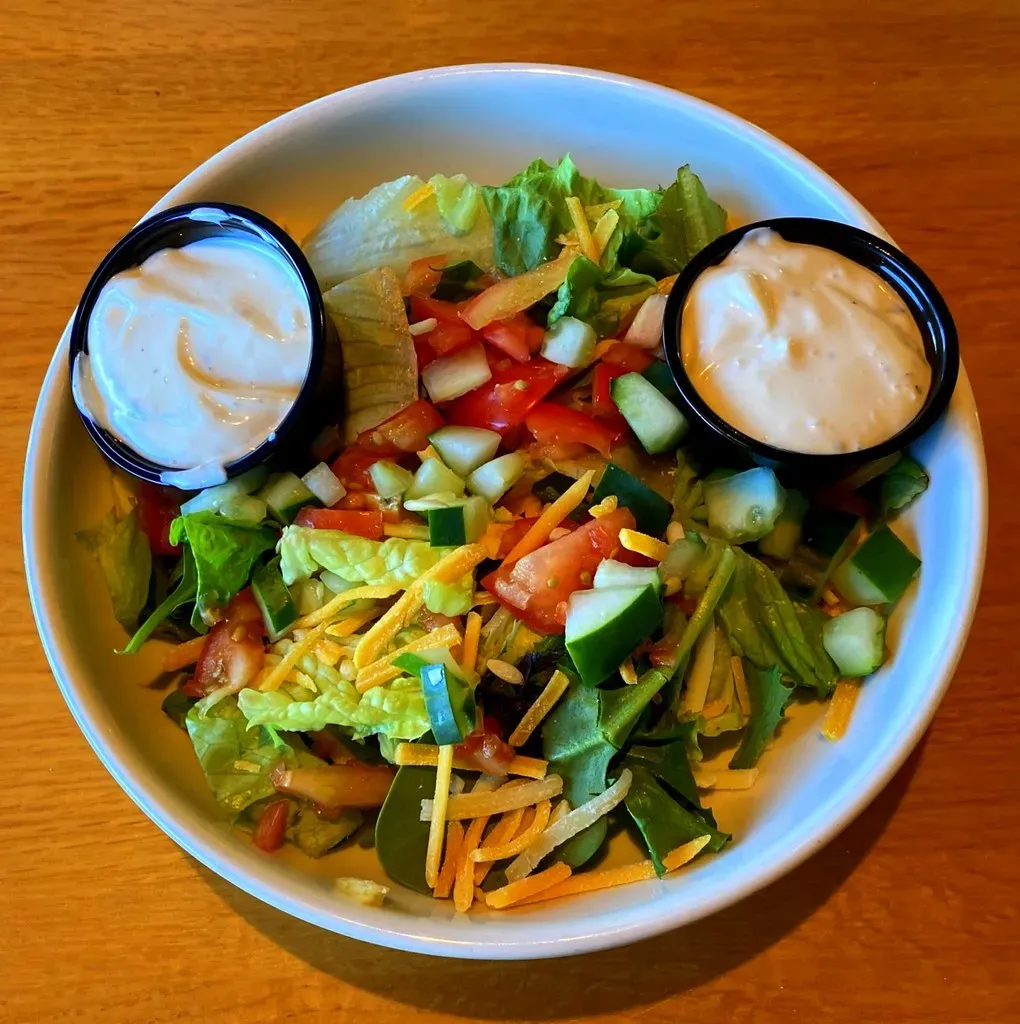 Applebee's Oriental Chicken Salad with Crispy Chicken (Image Credits: Flickr)