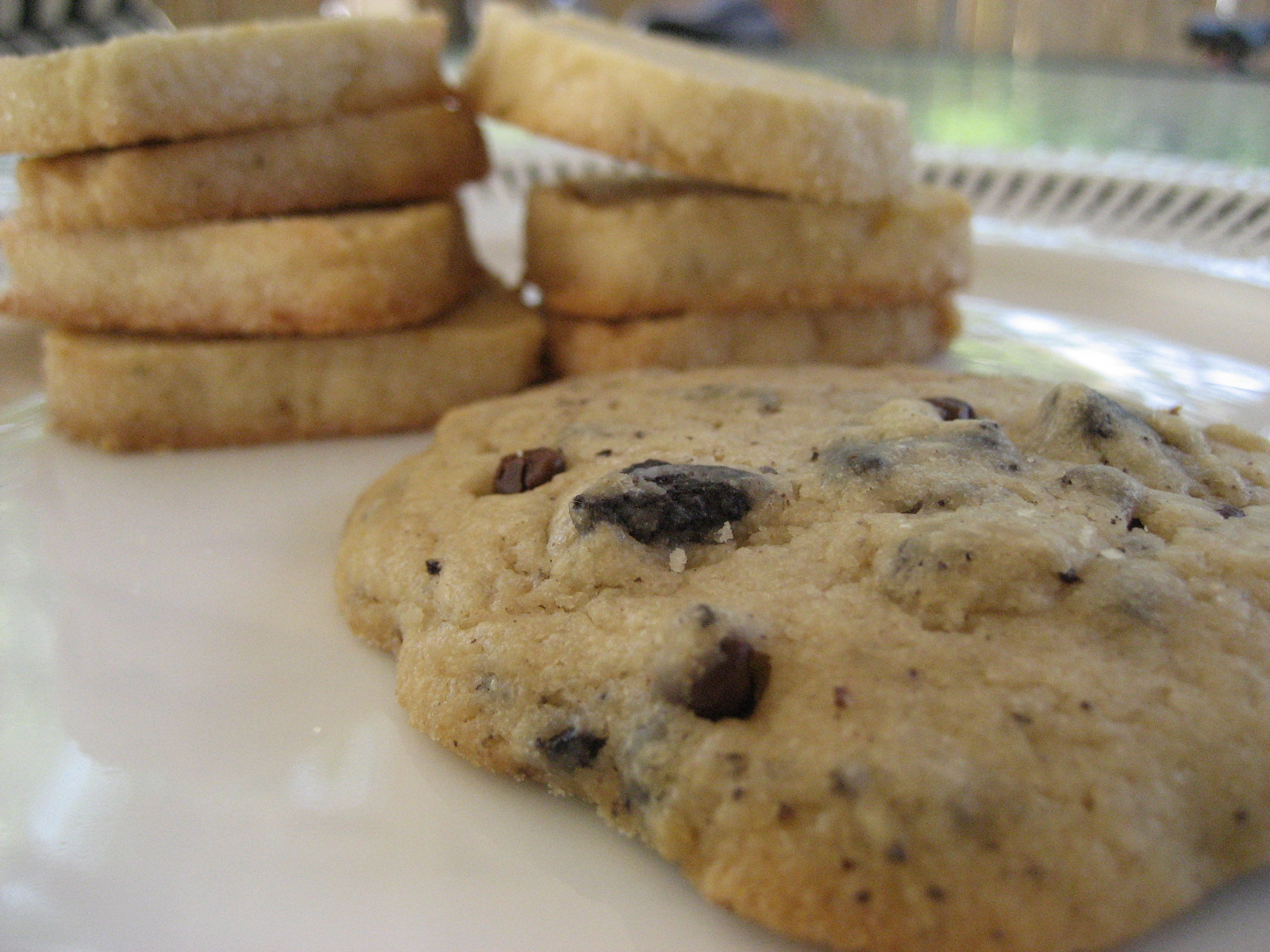 Rosemary Red Wine Olive Oil Cookies: Savory Meets Sweet (Image Credits: Wikimedia)