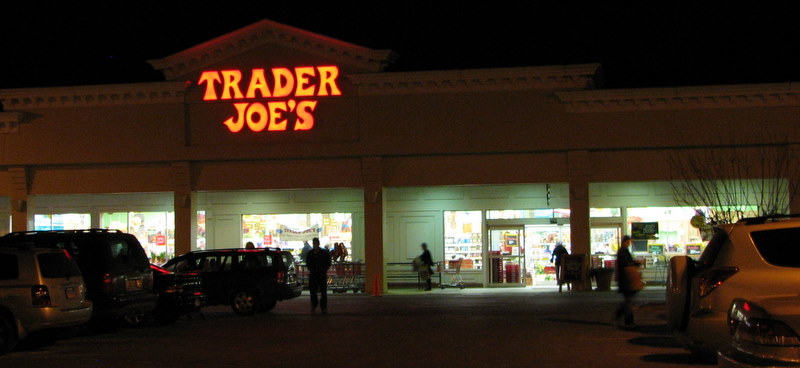 Store Layout Psychology That Maximizes Your Spending (image credits: wikimedia)