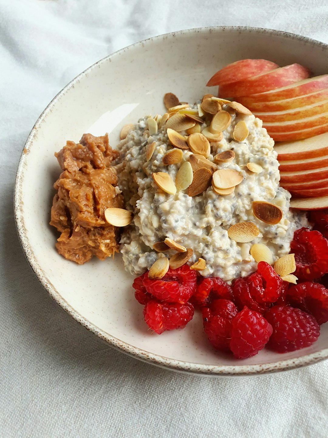 Oatmeal: The Breakfast Champion That Works All Day (image credits: unsplash)