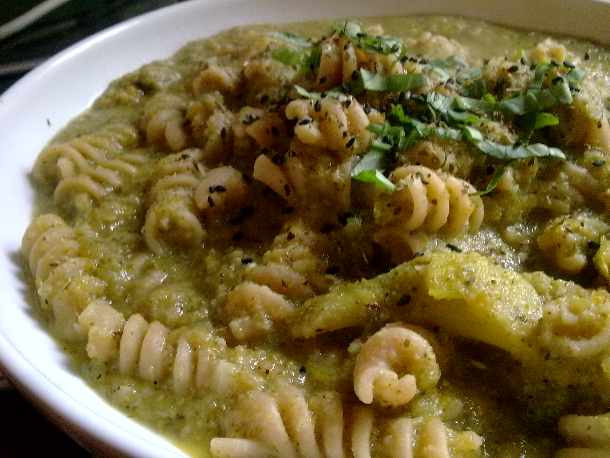 Freezing Leftovers: Preserve Today, Save Tomorrow (image credits: wikimedia)