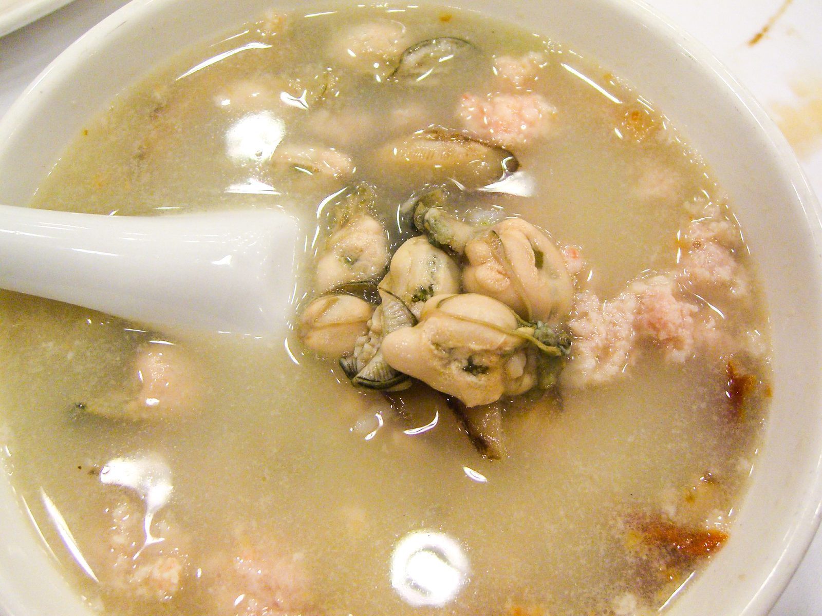 Oyster Stew - The Christmas Eve Tradition (Image Credits: By avlxyz, CC BY-SA 2.0, https://commons.wikimedia.org/w/index.php?curid=11455554)