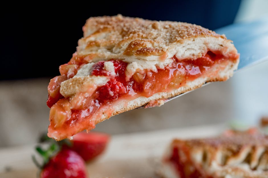 4. Midwest Rhubarb Pie (image credits: pexels)