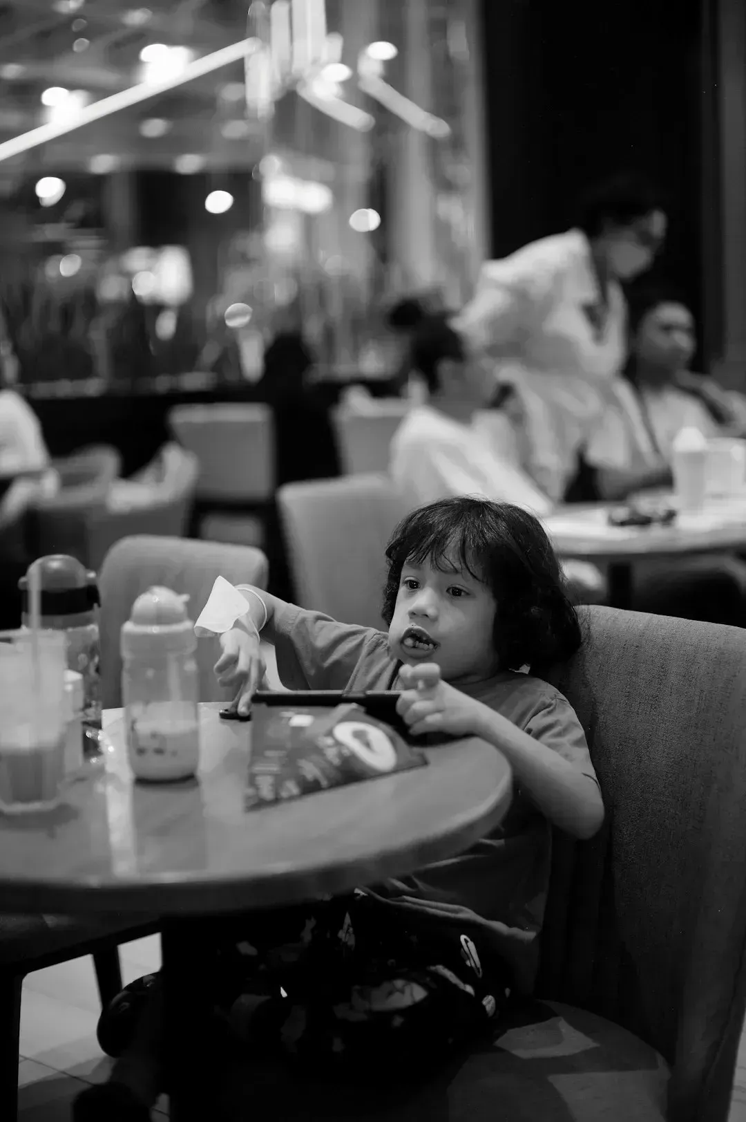 Treating the Restaurant Like a Daycare (Image Credits: Unsplash)