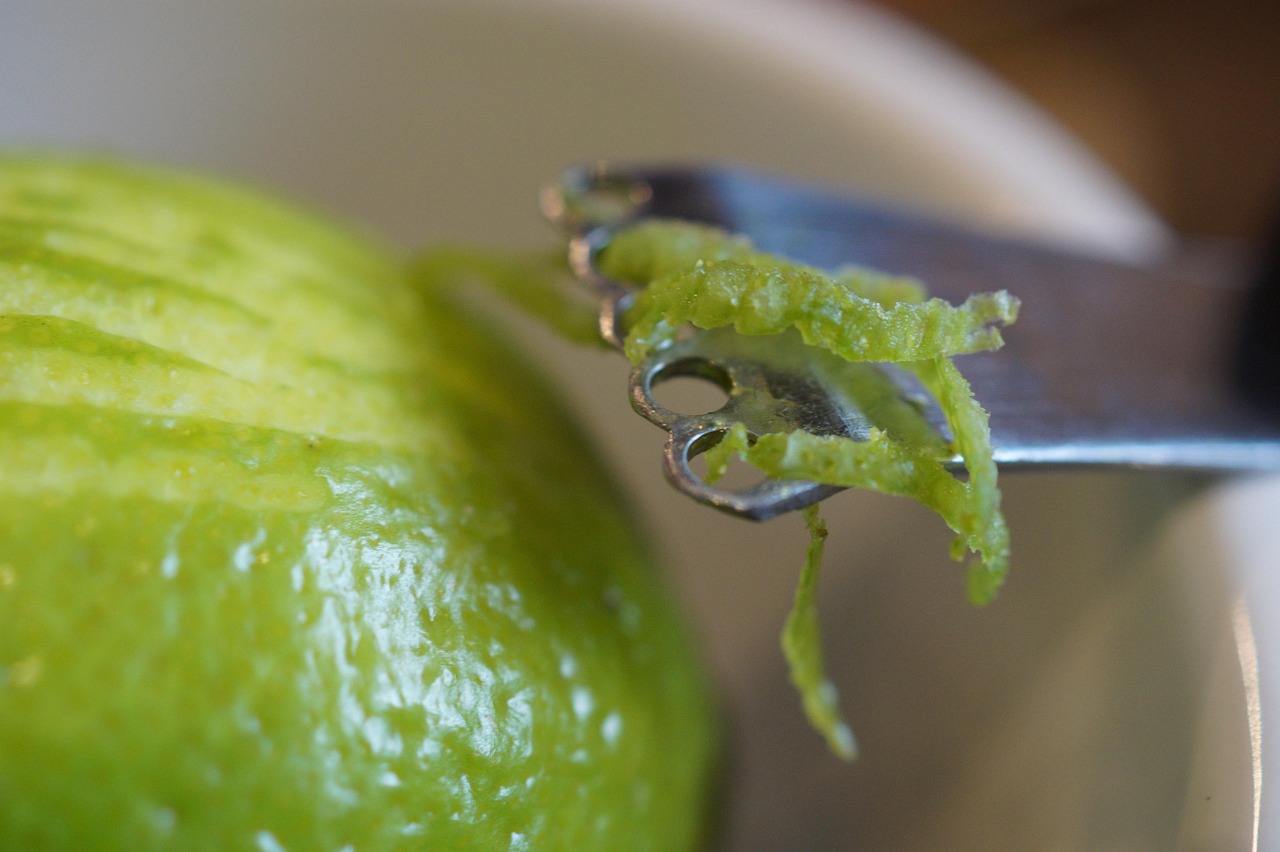 Boost Flavor with Extracts and Zests (image credits: pixabay)