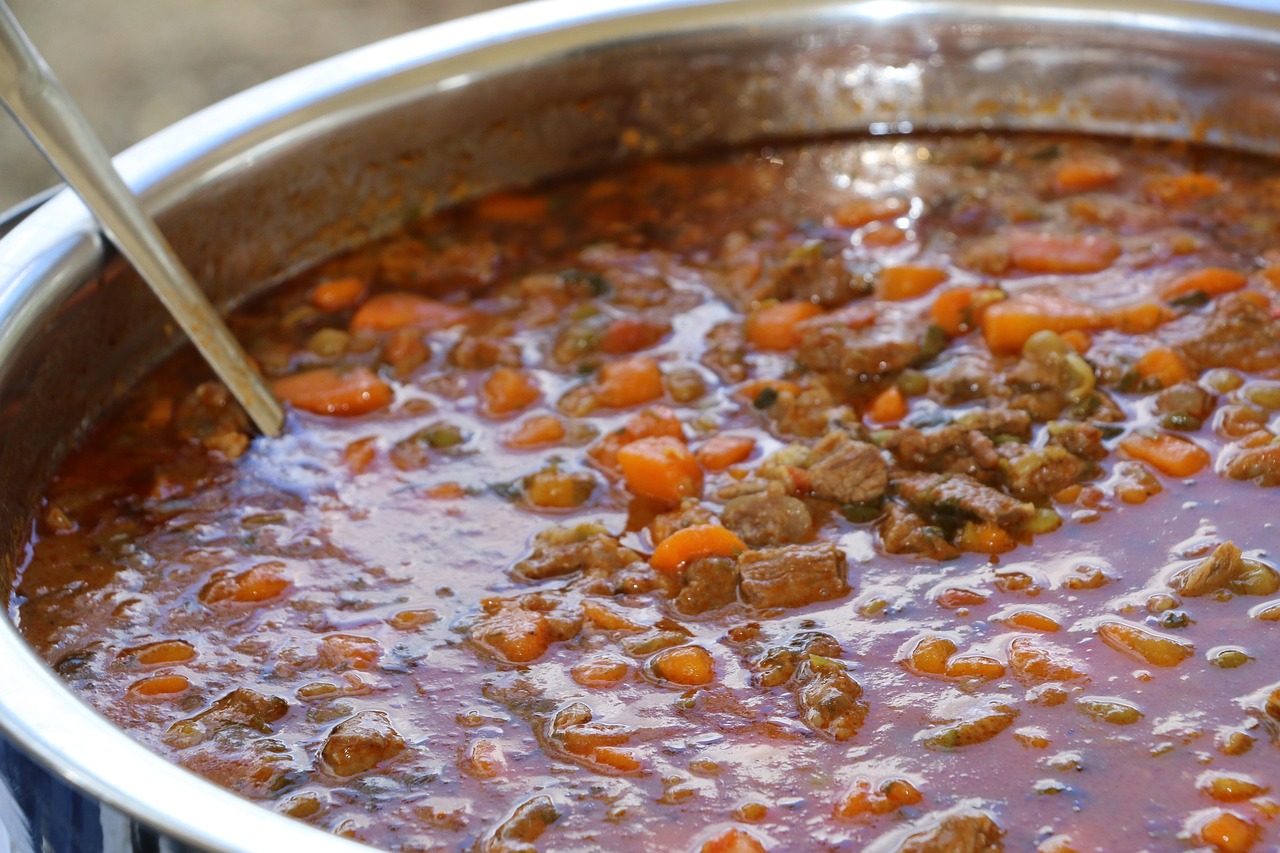 Cooking in Bulk and Batch Freezing (image credits: pixabay)