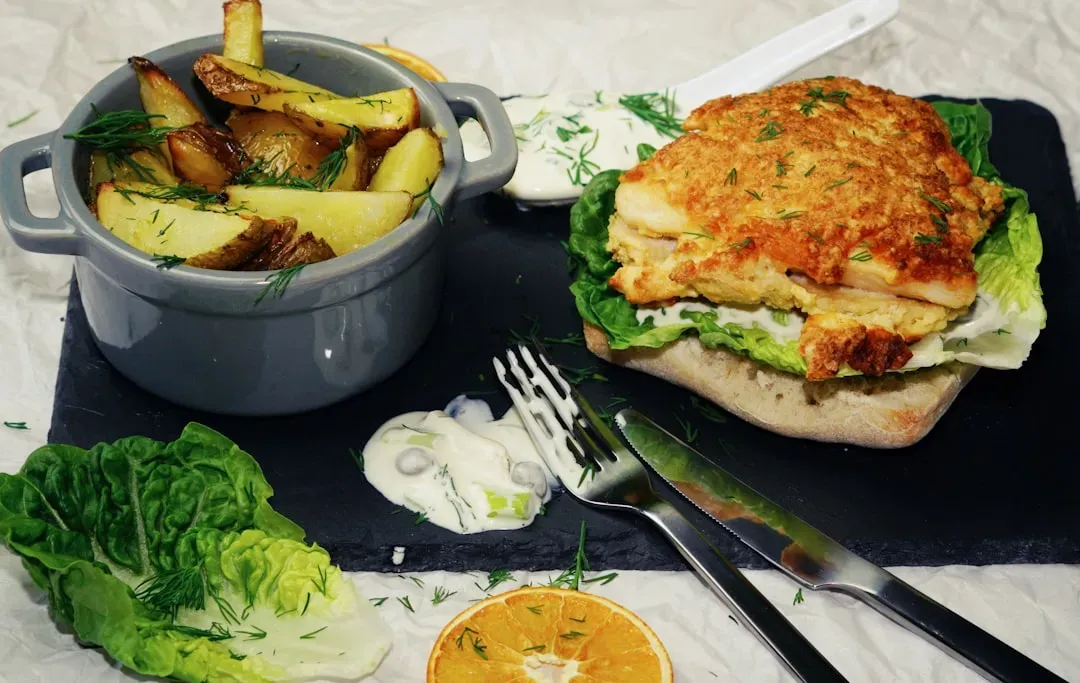 6. Cracker Barrel - Homestyle Cooking That Was Never Meant to Be Modest (Image Credits: Unsplash)