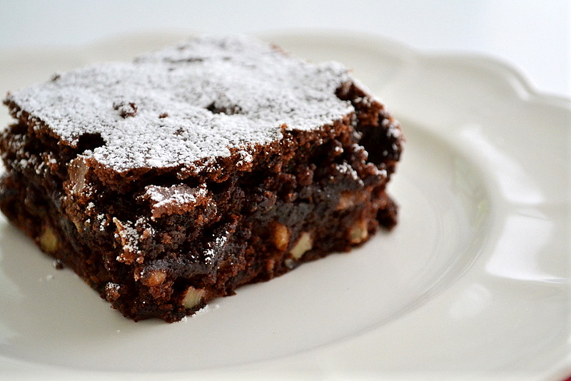 Crumbl's Dubai Chocolate Brownie Craze (Image Credits: Flickr)