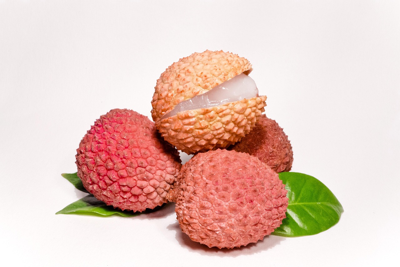 Lychees: Exotic but Extremely Sugary (image credits: pixabay)