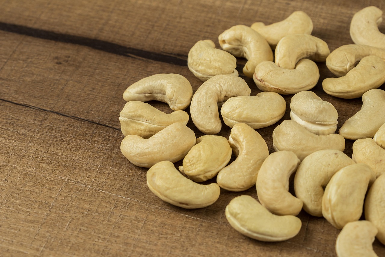 Cashews (image credits: pixabay)