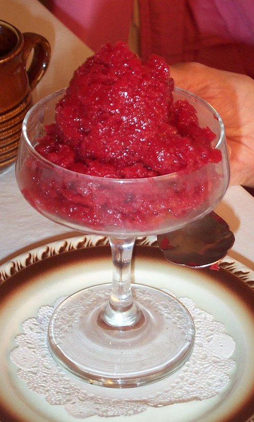 Raspberry Champagne Sorbet (image credits: wikimedia)