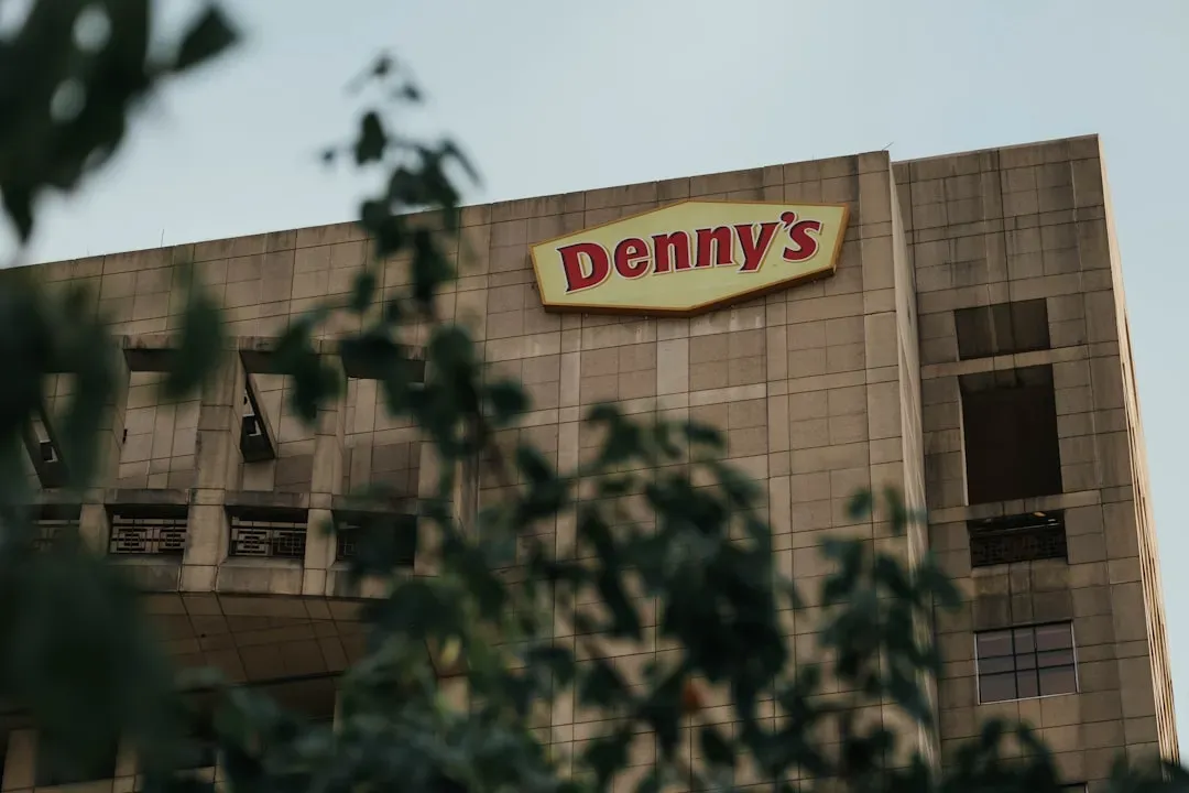 4. Denny's - The All-Night Diner Running Out of Time (Image Credits: Unsplash)