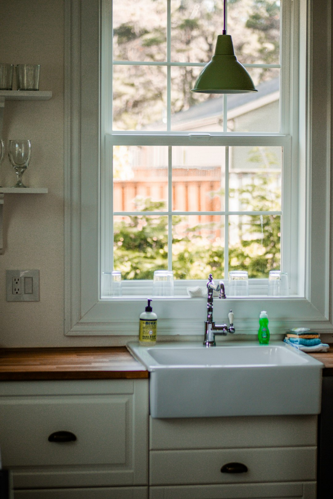 Farmhouse Sinks (image credits: unsplash)