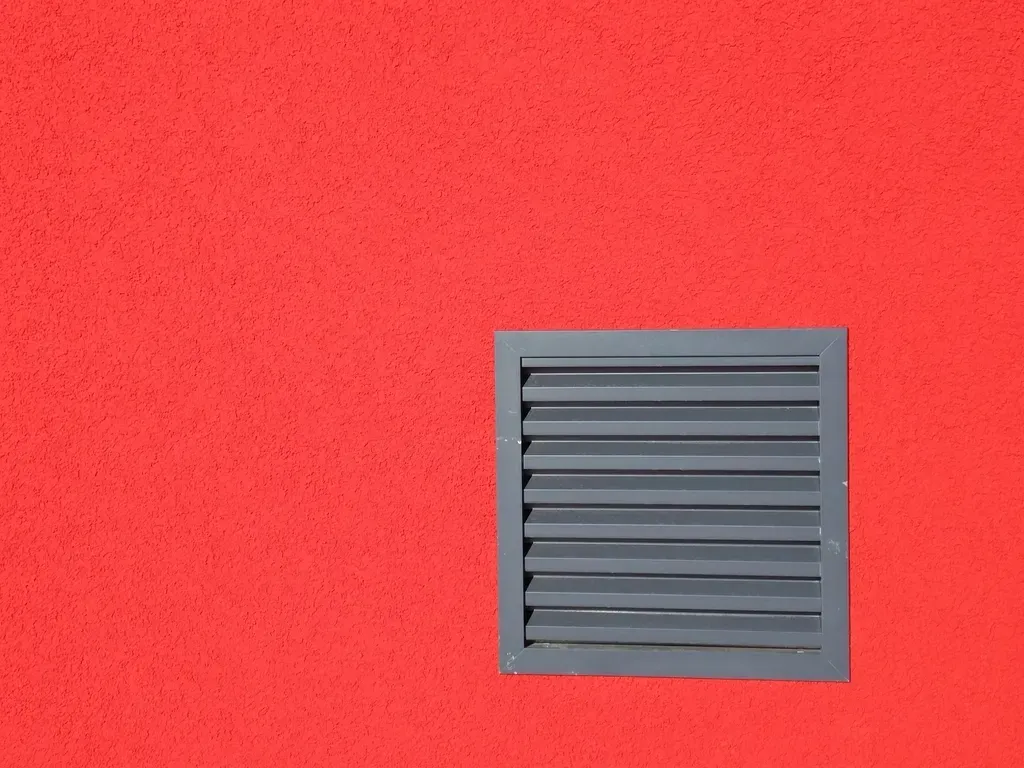 Mistake 5: Neglecting Ventilation and Placement (Image Credits: Rawpixel)