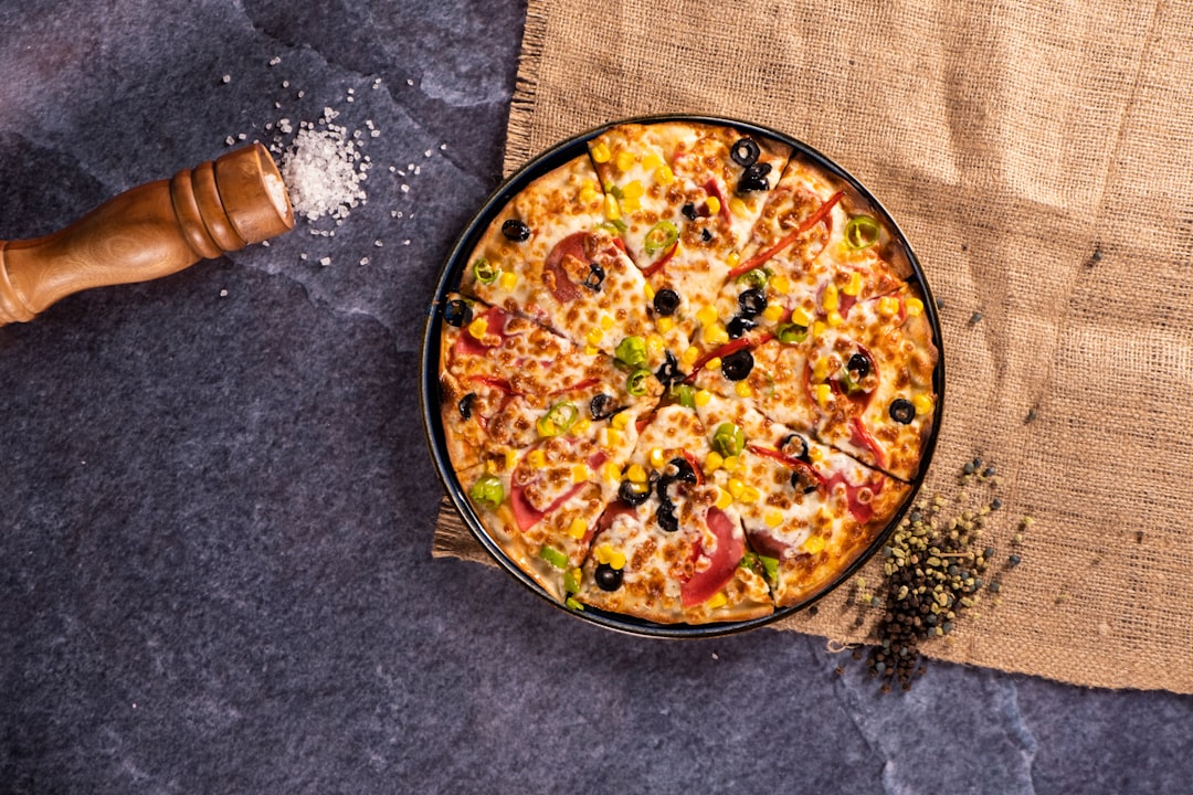2. Italian-Indian Fusion: Curry Pizza (image credits: unsplash)