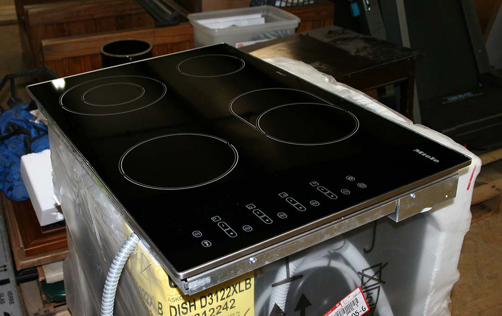 Attempting to Remove Scratches with DIY Methods (image credits: flickr)