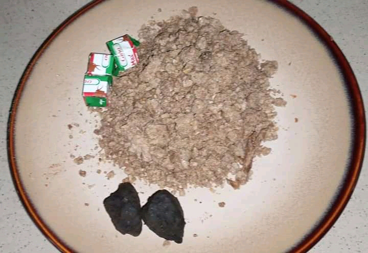 6. Master the Art of Seasoning (image credits: wikimedia)