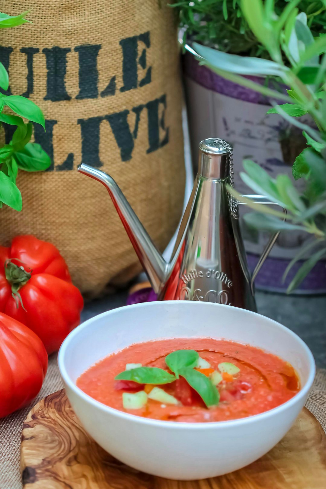 Tomato Basil Soup with Grilled Cheese (image credits: unsplash)
