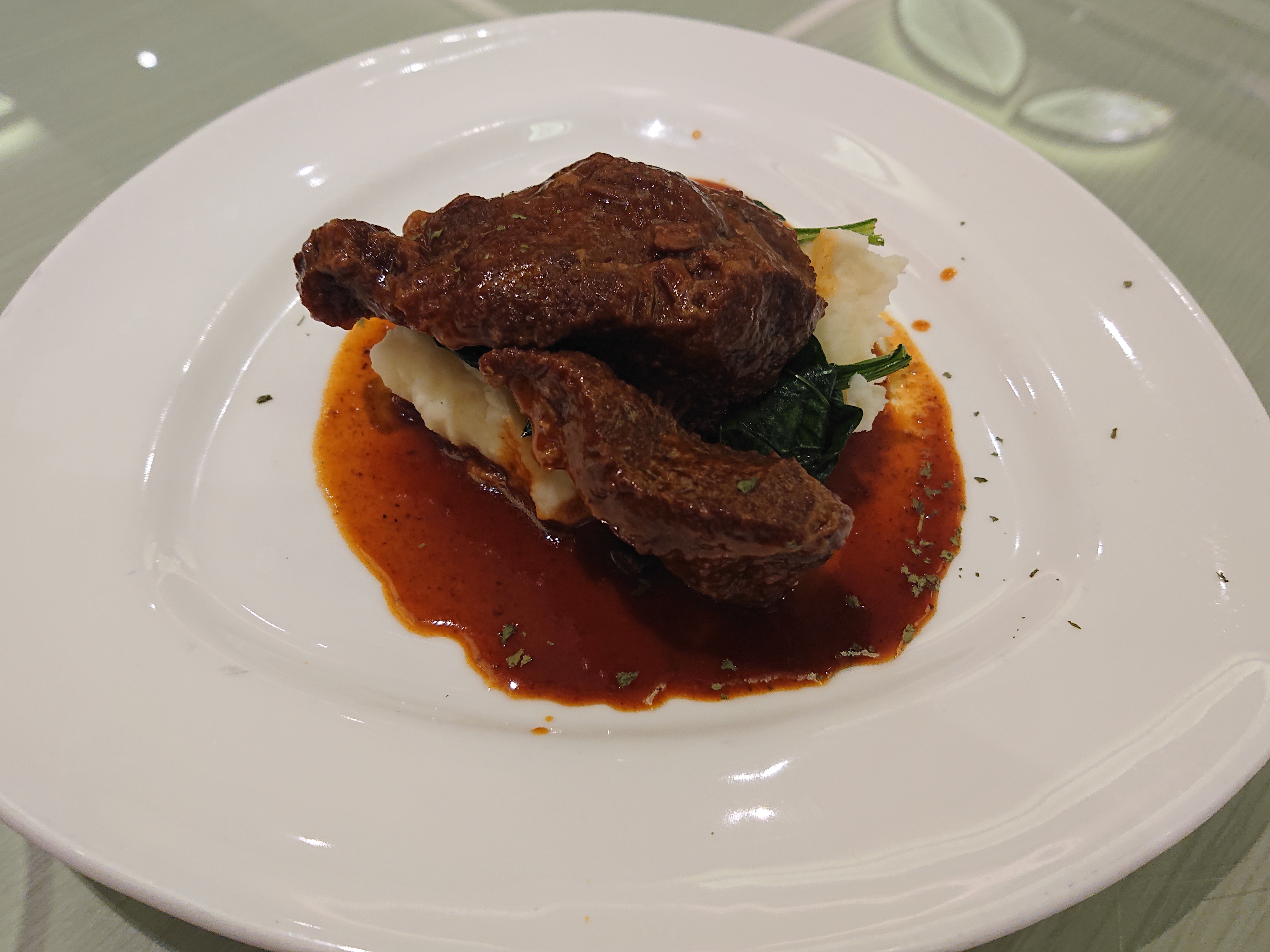Slow-Braised Beef Chuck With Red Wine (Image Credits: Wikimedia)