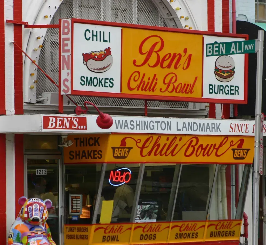 Ignoring the Host Stand (Image Credits: Flickr)