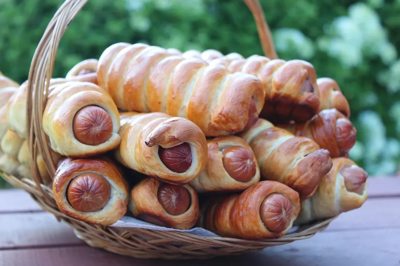 Pigs in a Blanket: Tiny Packages of Happiness (Image Credits: Pixabay)