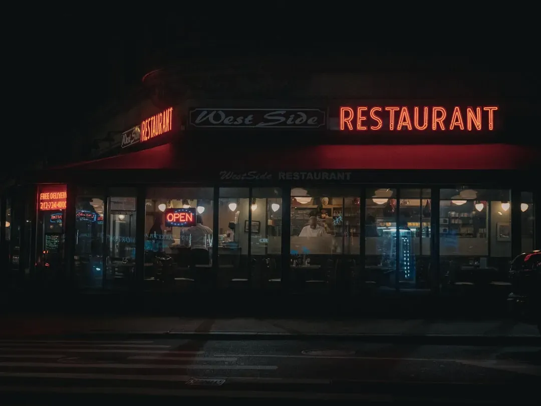 Bourdain's Retraction and Modern Changes (Image Credits: Unsplash)