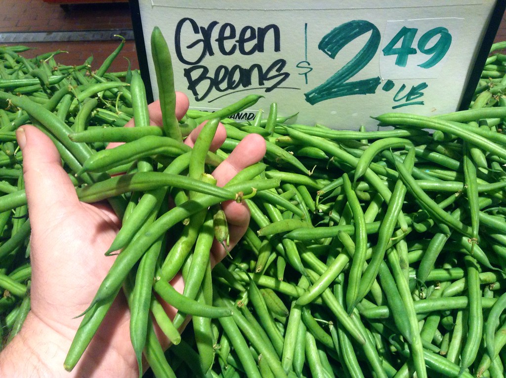 Green Beans - The Squeaky Stringy Struggle (image credits: flickr)
