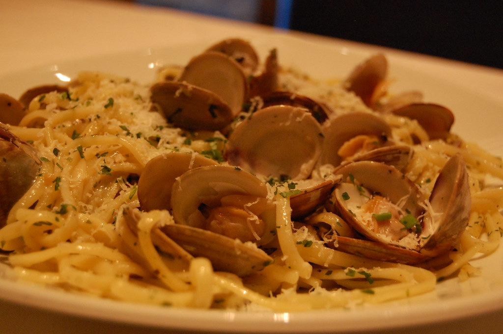 Sophisticated One-Pot Clam Pasta (image credits: flickr)