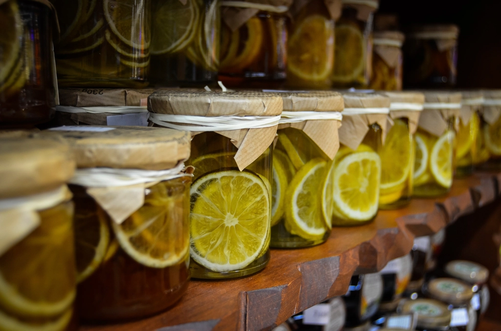 Not Using Airtight Containers (image credits: rawpixel)