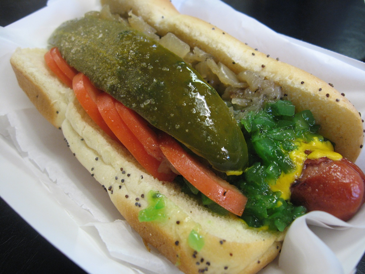 The Chicago Hot Dog That Converted a New Yorker (image credits: wikimedia)