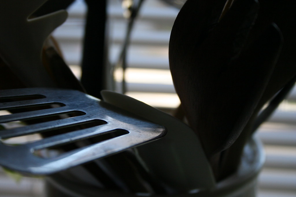 Heat-Resistant Spatulas for Every Task (Image Credits: Flickr)