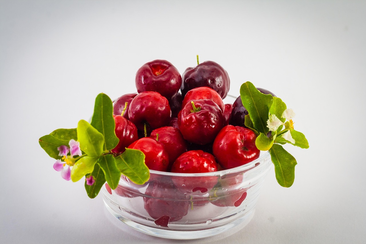 Acerola Cherries (image credits: pixabay)