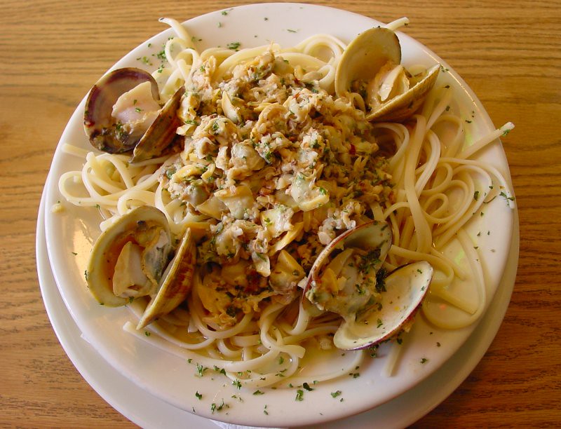 Campfire Pasta with Clams (image credits: flickr)